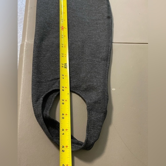 OLD Navy High-Waisted Stirrup Leggings, CozeCore Heathered Grey, Performance - Picture 10 of 11